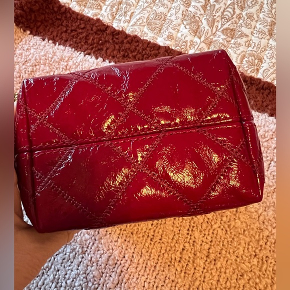 Tory Burch Willa Shine small red bag with gold chain - Picture 3 of 6